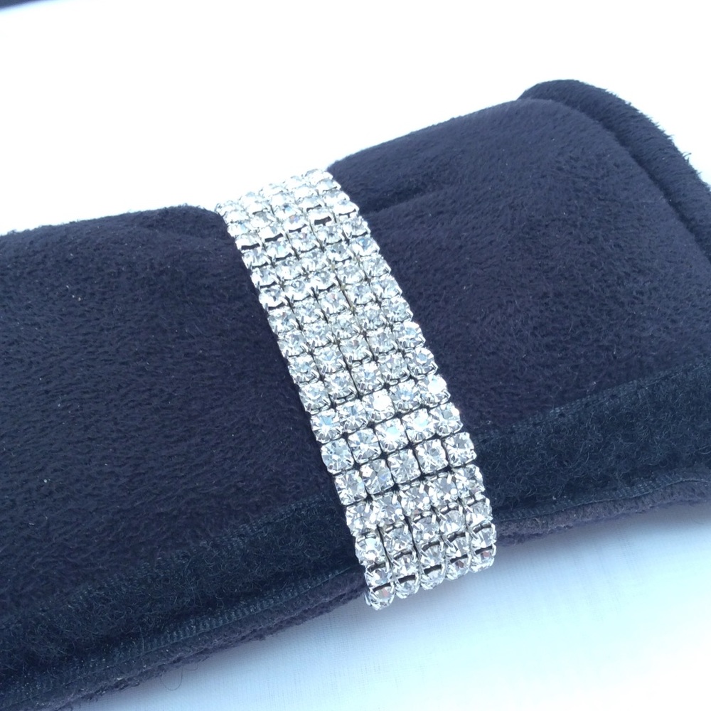 5 Row Clear Rhinestone Stretch Bracelet - Picture 3 of 6